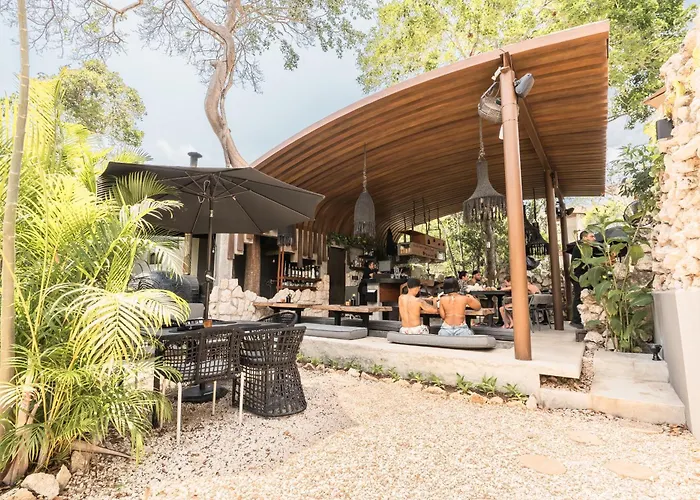 Siwa Jungle-luxury 2br Retreat With Private Roofto Appartement